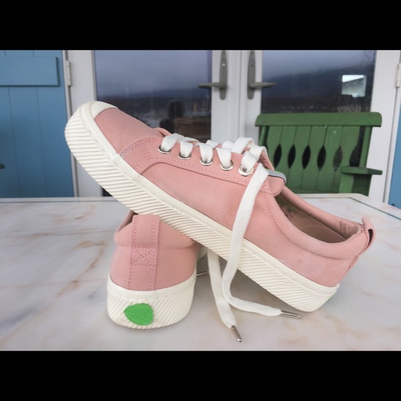 Cariuma Rose OCA Low Canvas Sneakers, size 7.5 worn once. - Picture 1 of 12